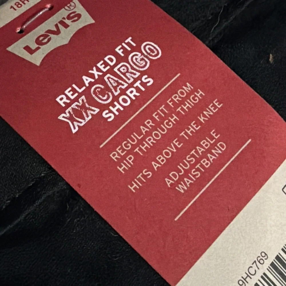 Levi's Relaxed Fit XX Black Cargo Shorts Men's 34x10 Adjustable Waist 18H